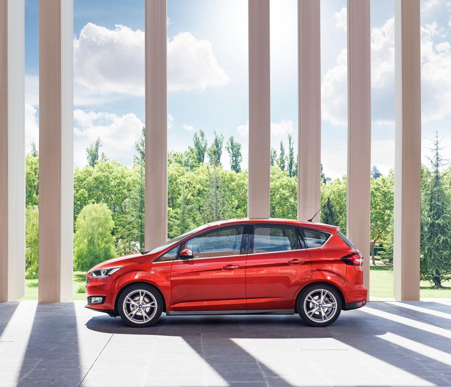  Ford C-Max 2015 года  (фото 28 из 34)